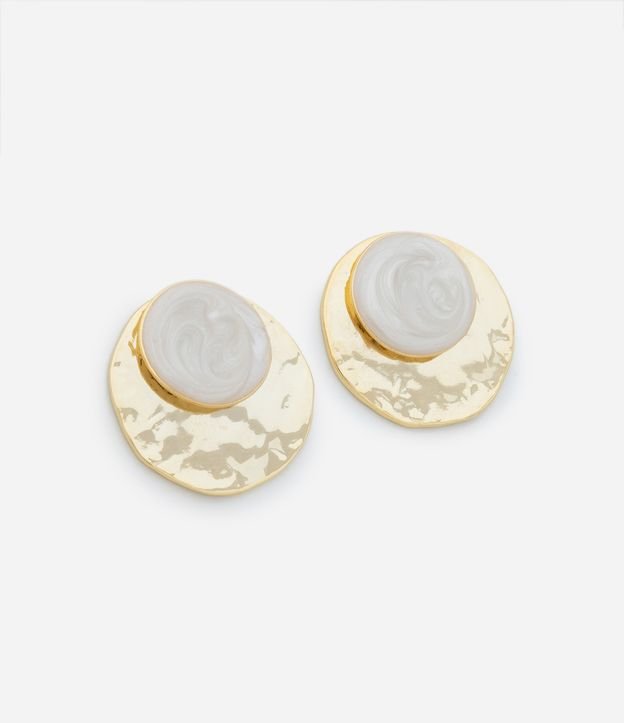Brinco Botão Ear Jacket com Parte Esmaltada Perolada e Placa em Metal Amassado