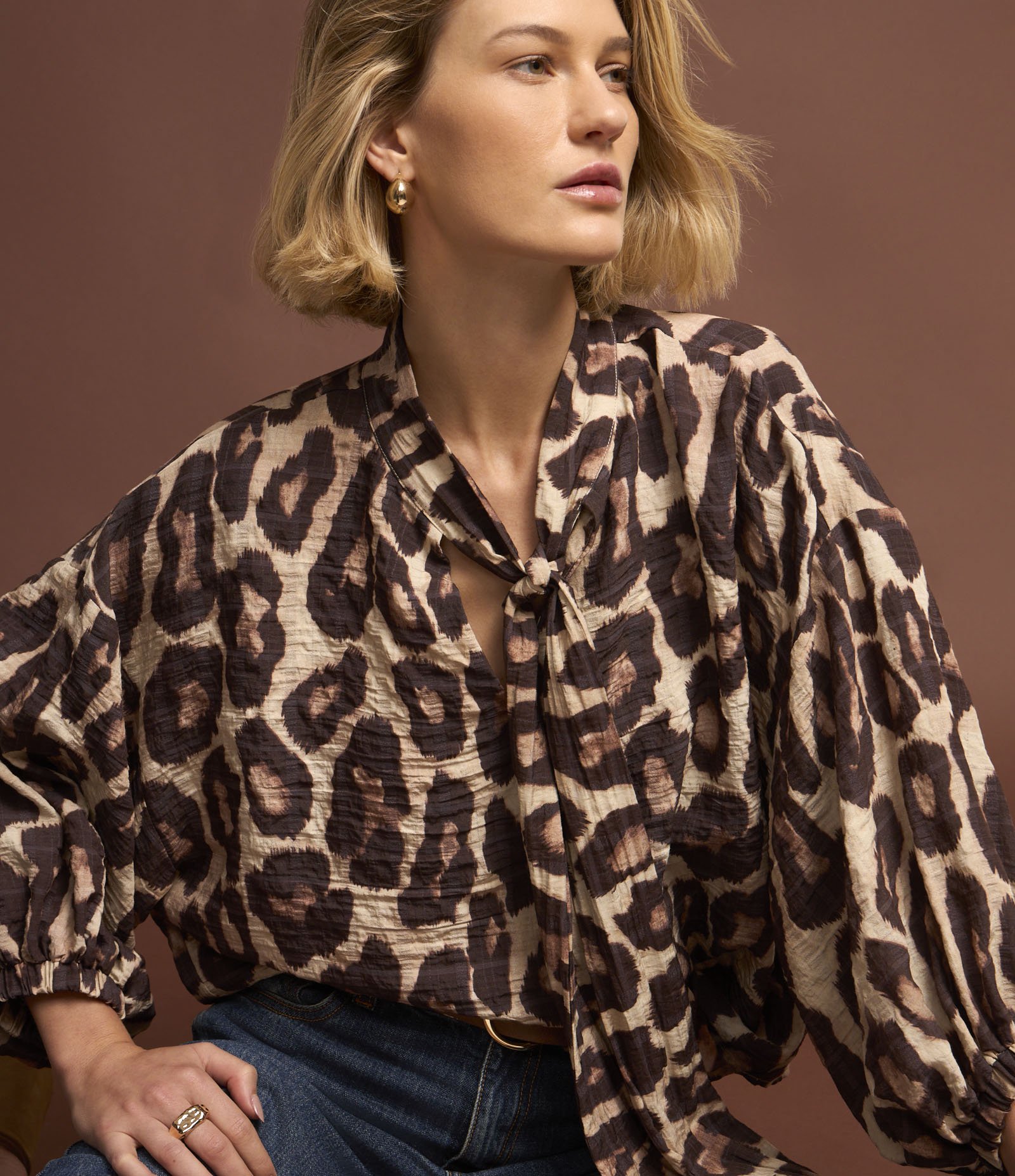 Blusa em Voil com Estampa Animal Print Marrom 10