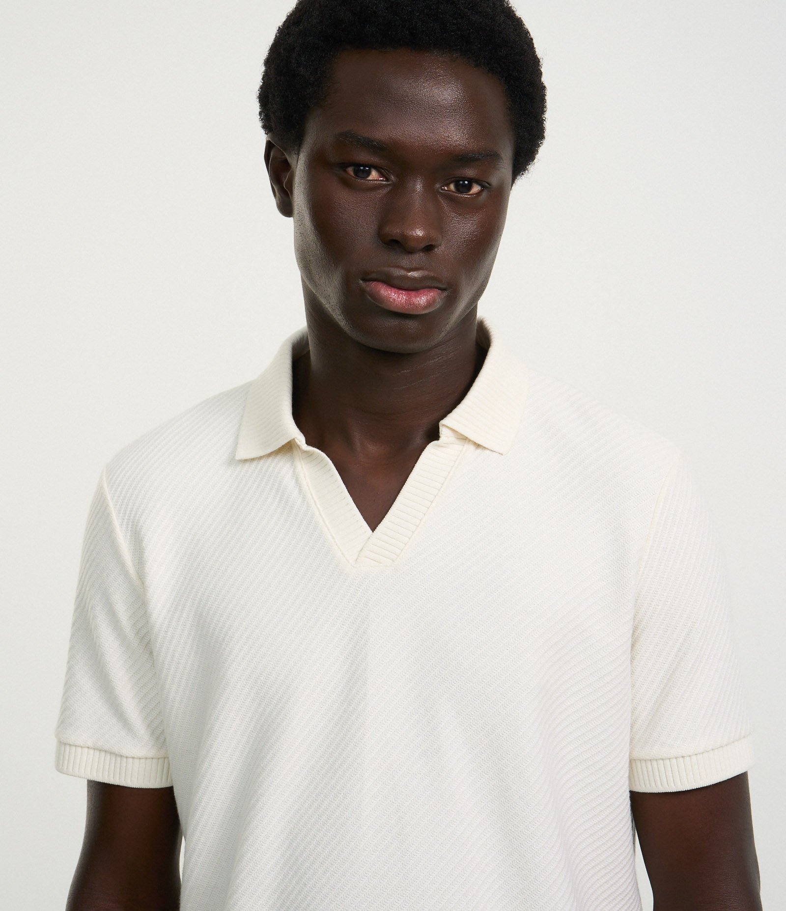 Camisa Polo Comfort em Algodão com Textura Branco 4