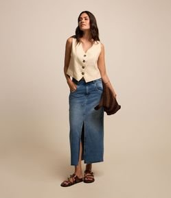 Saia Midi em Jeans com Fenda Frontal