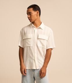 Camisa Oversized com Textura e Renda com Bolso