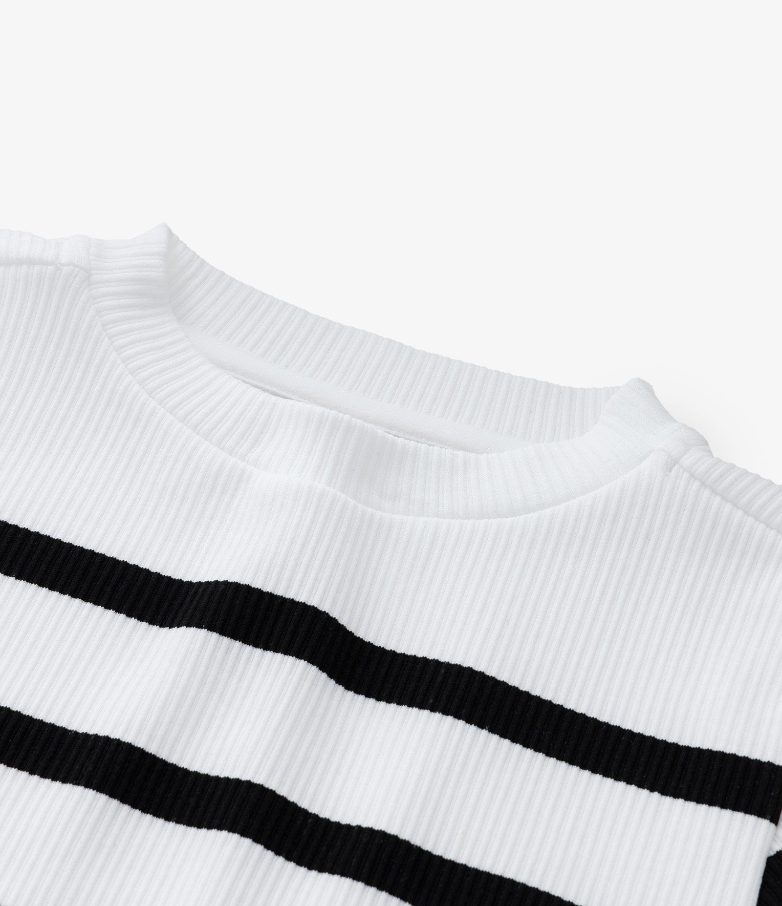 Camiseta Infantil Texturizada Seamless com Listras - Tam 5 a 14 Anos Branco/Preto 5