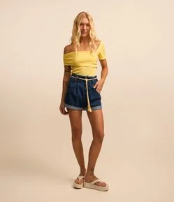 Short Baggy em Jeans com Cinto Cordão