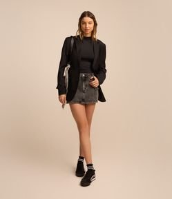 Mini Saia em Jeans Marmorizado com Bolsos Cargo