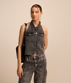 Blusa em Jeans Frente Única com Botões