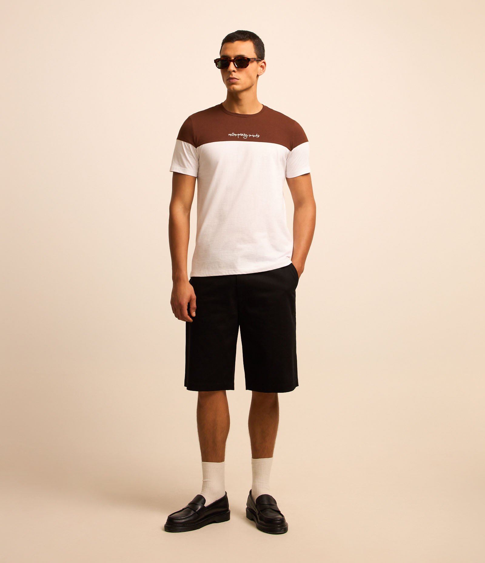Camiseta Slim em Algodão em Bloco de Cores e Estampa Lettering Branco e Marrom 2