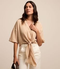 Blusa em Crepe com Amarração na Cintura