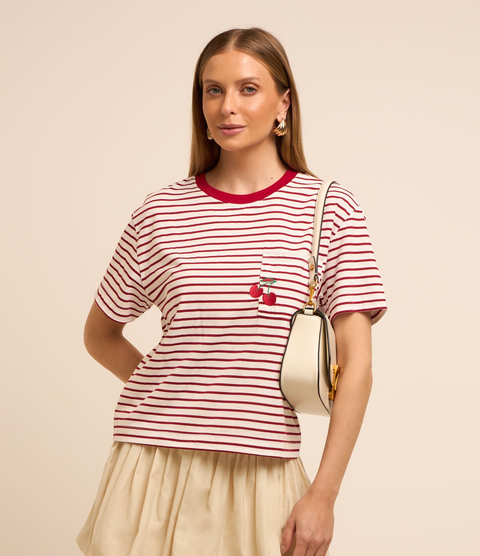 Blusa em Algodão Listrado com Cereja Bordada no Bolso Vermelho/Branco 1