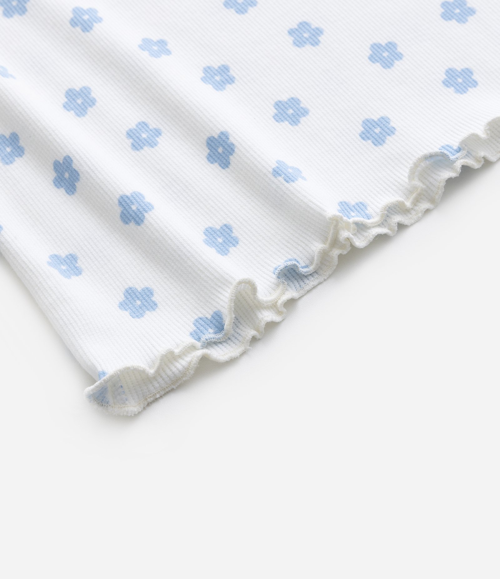 Blusa Curta Infantil com Estampa de Mini Florzinhas - Tam 5 a 14 Anos Branco/Azul 4