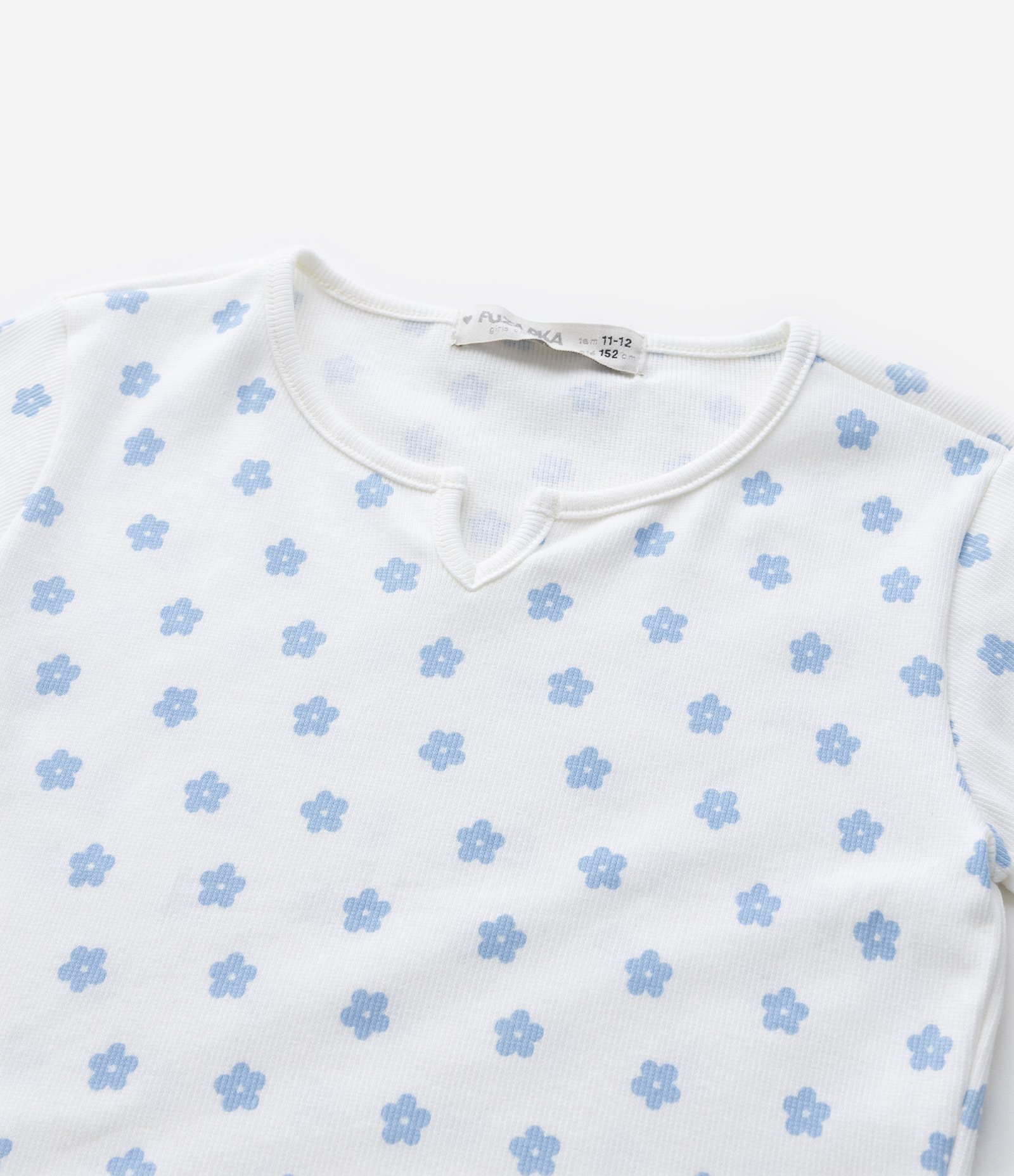 Blusa Curta Infantil com Estampa de Mini Florzinhas - Tam 5 a 14 Anos Branco/Azul 5