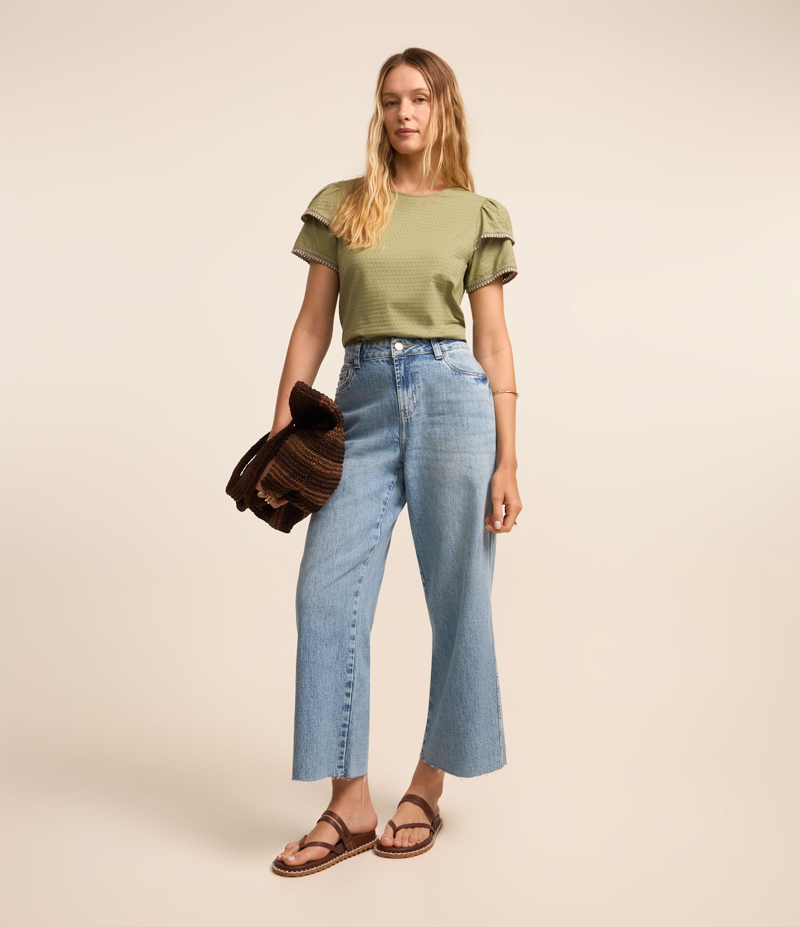 Blusa em Algodão com Babado na Manga e Detalhe Efeito Crochê Verde 2