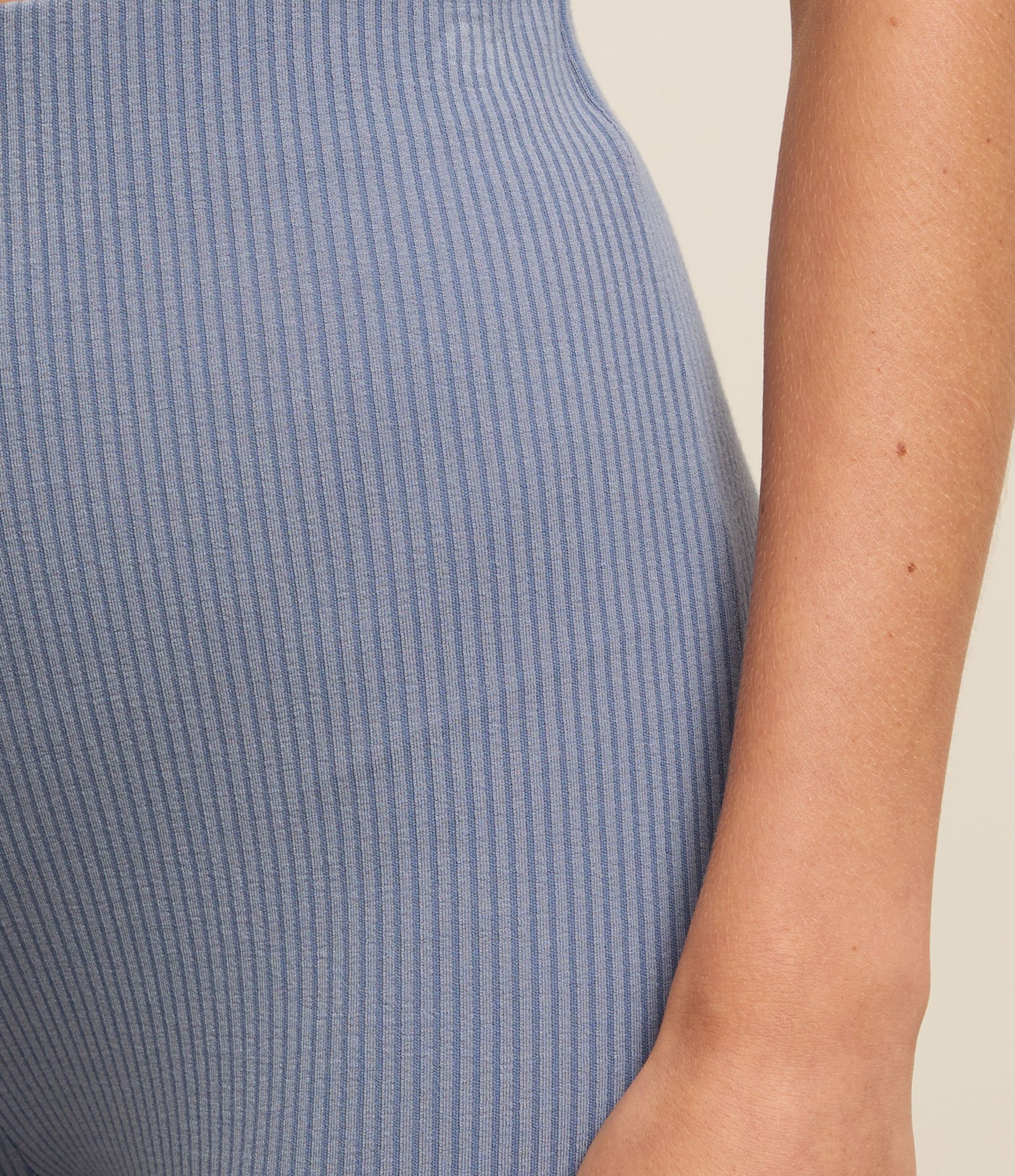 Calça Esportiva em Microfibra com Textura Canelada Azul 4