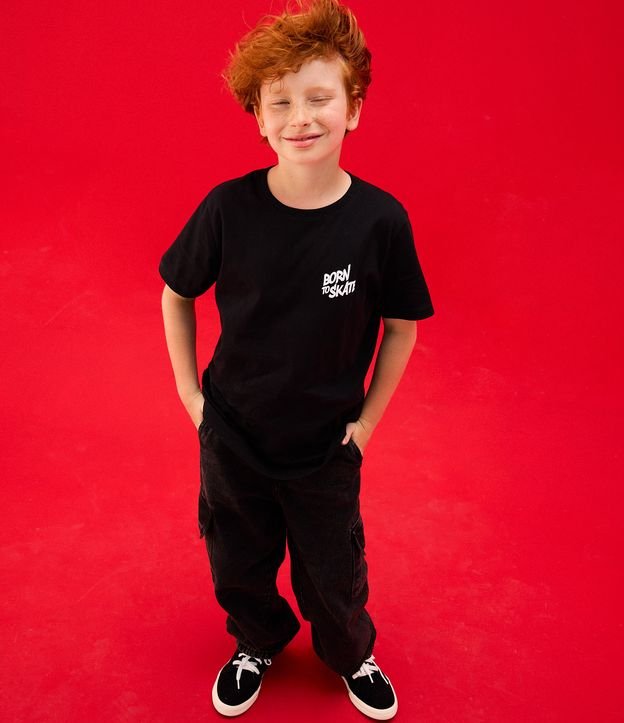 Camiseta Infantil com Estampa de Capivara Skatista - Tam 5 a 14 anos