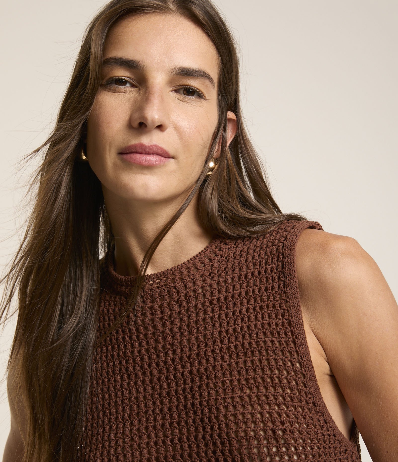 Blusa sem Manga em Crochê com Texturas Marrom 4