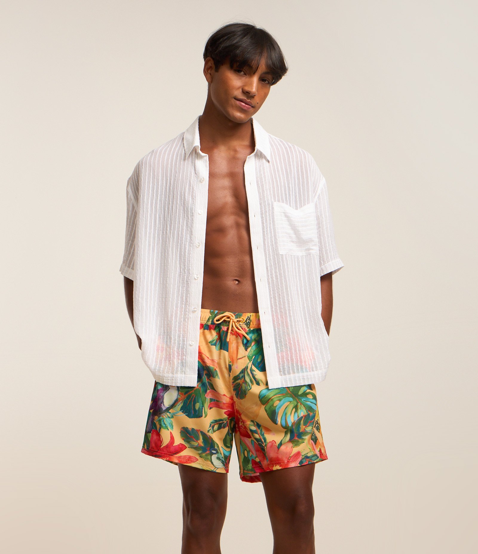 Bermuda em Microfibra com Estampa Floral com Pássaros Multicores 2