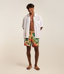 Bermuda em Microfibra com Estampa Floral com Pássaros