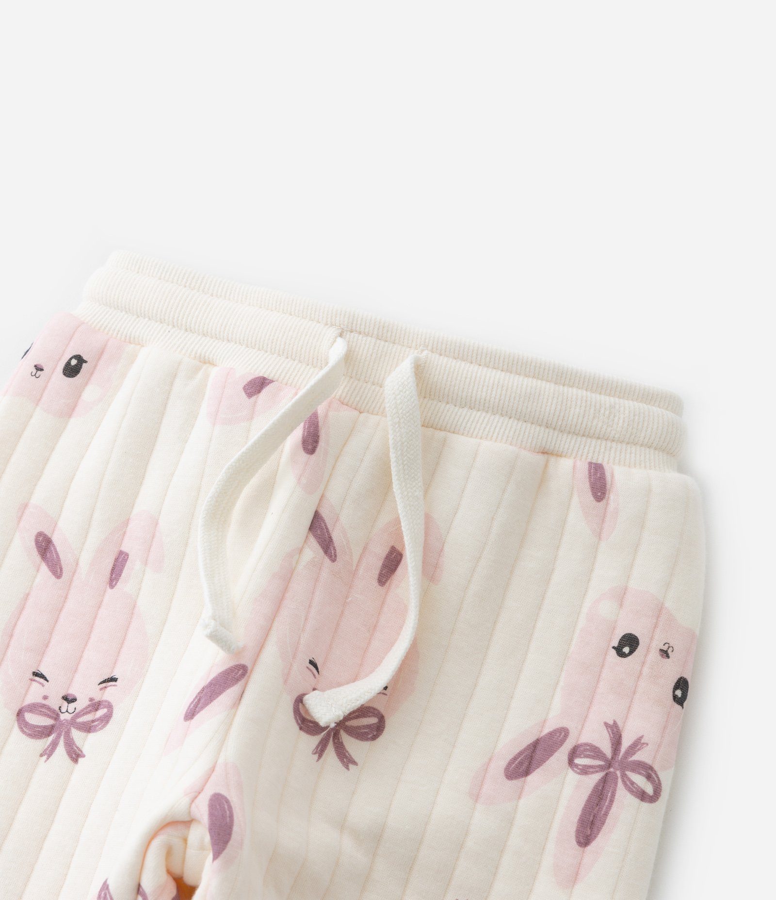 Conjunto Infantil em Matelassê com Estampa Coelha - Tam 1 a 5 Anos Bege 7