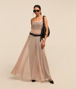 Vestido Longo em Tule com Frufru no Decote