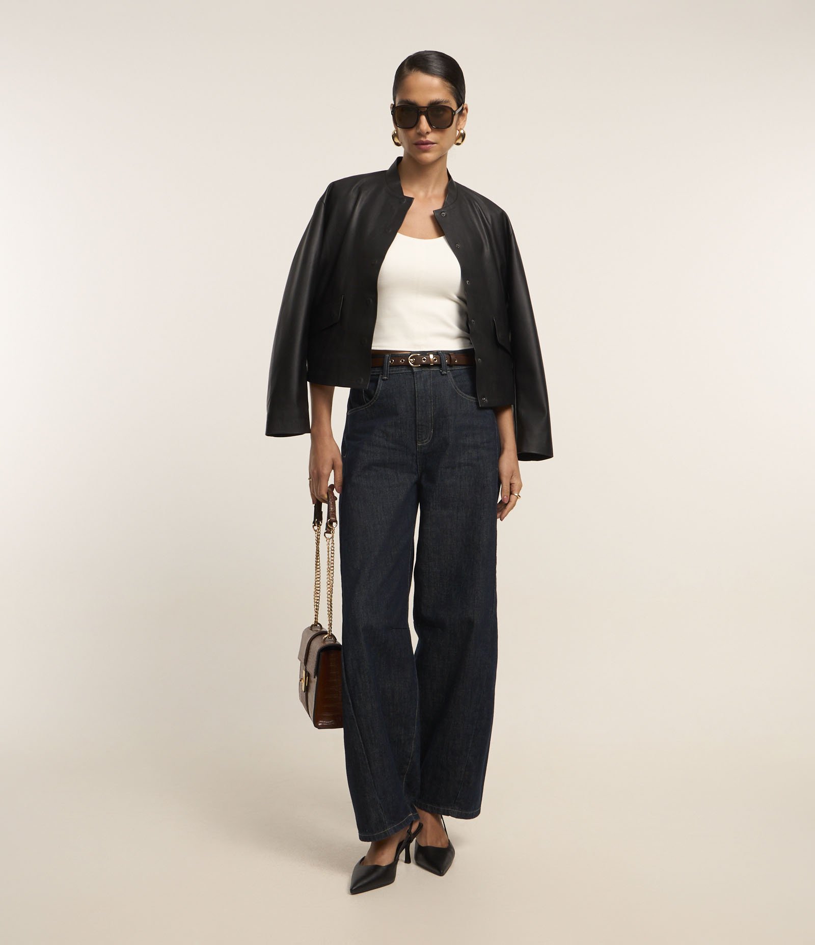 Blusa Alça Larga Cropped em Viscose com Ponto Roma Branco 2