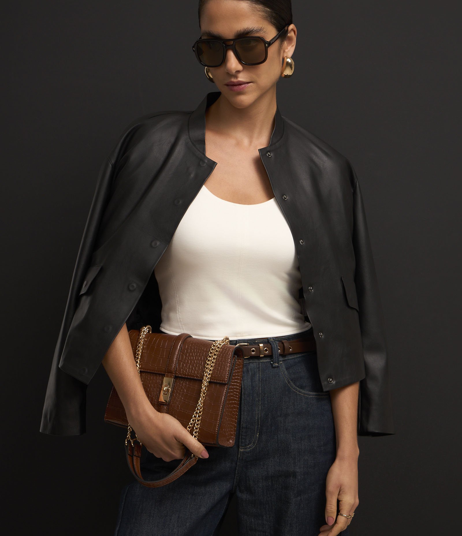 Blusa Alça Larga Cropped em Viscose com Ponto Roma Branco 6