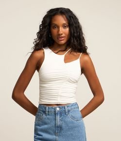 Blusa com Alça Assimétrica e Recorte Franzido