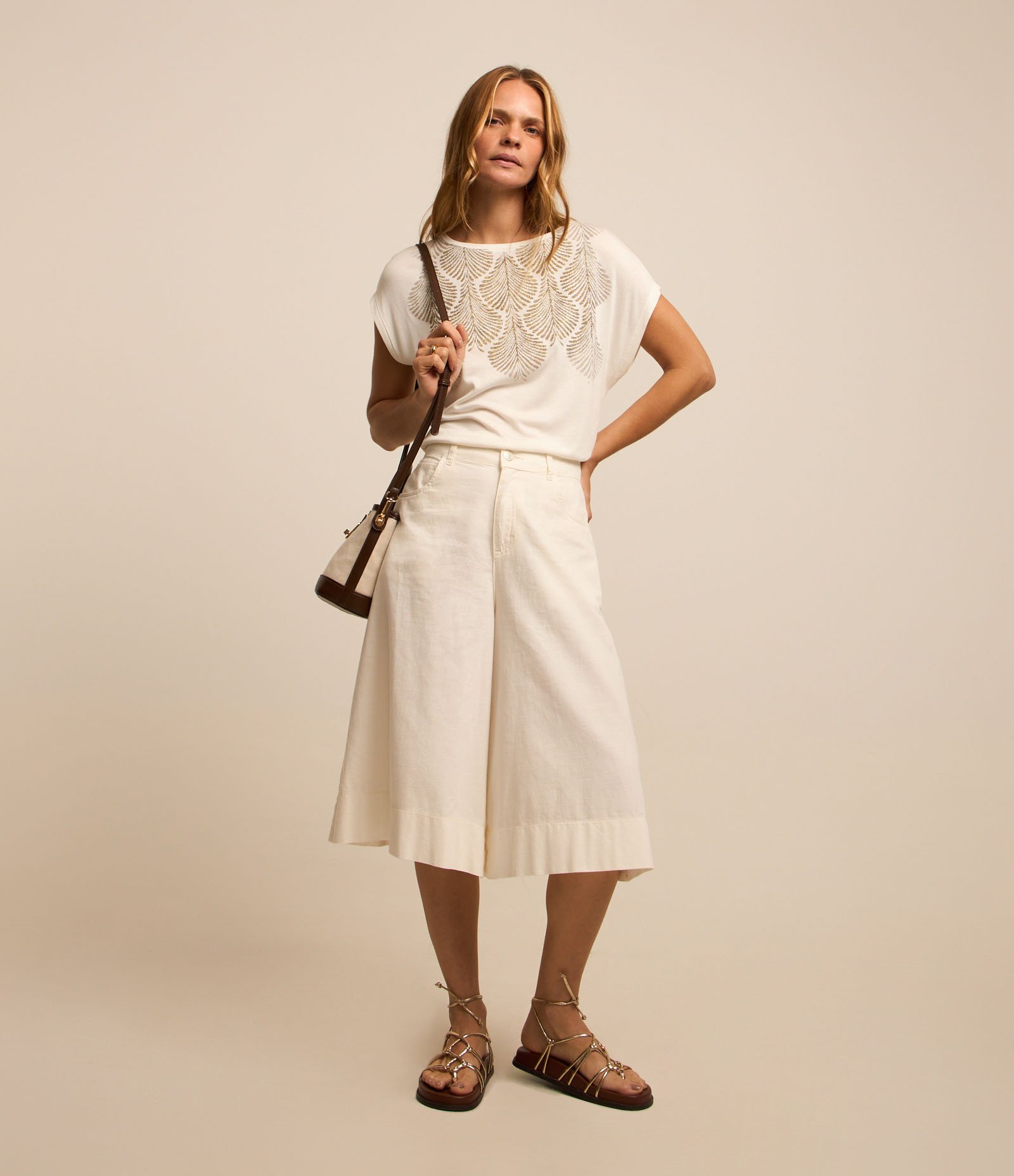 Blusa Sem Cava em Viscose com Textura Escama de Peixe Branco Neve 2