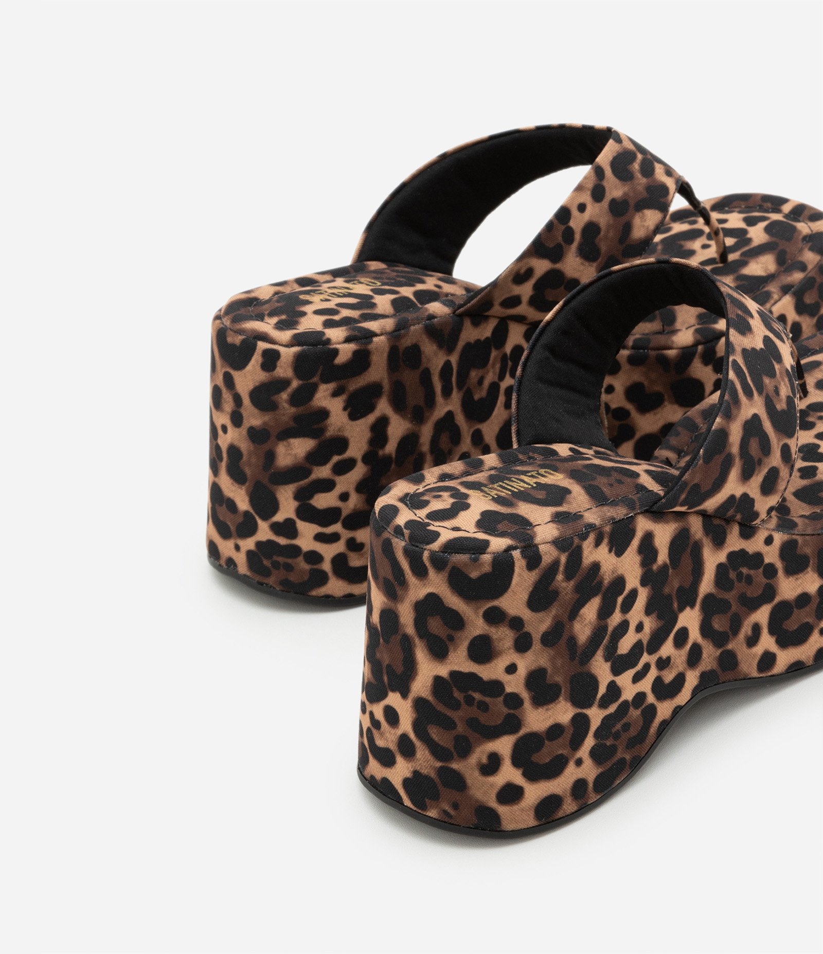 Sandália de Dedo Plataforma Texturizada com Estampa Animal Print Marrom 3