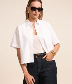 Camisa em Tricoline com Bolso Frontal