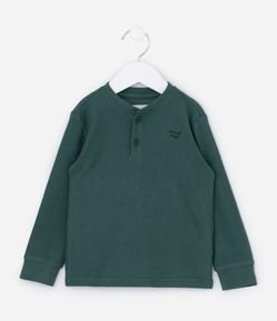 Camiseta Infantil com Bordado no Peito- Tam 1 a 5 anos