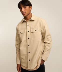 Camisa em Sarja com Botões e Bolsos