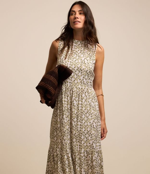 Vestido Evasê Sem Manga em Viscose com Estampa Geométrica
