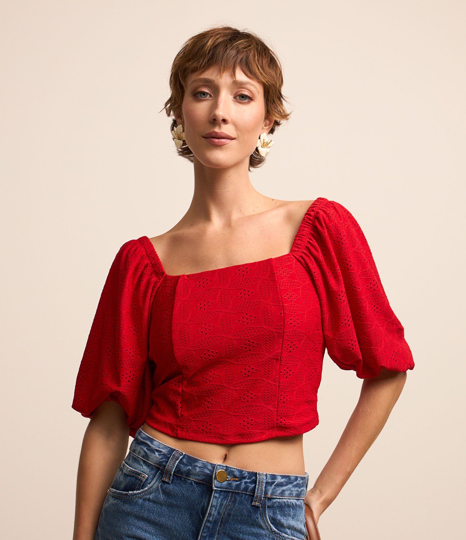 Blusa em Laise Manga Bufante com Babado na Barra Vermelho 1