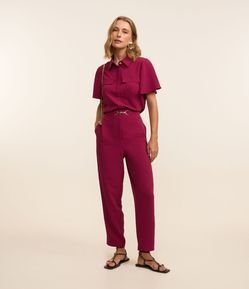 Calça Cenoura Cintura Alta com Cinto e Efeito Airflow