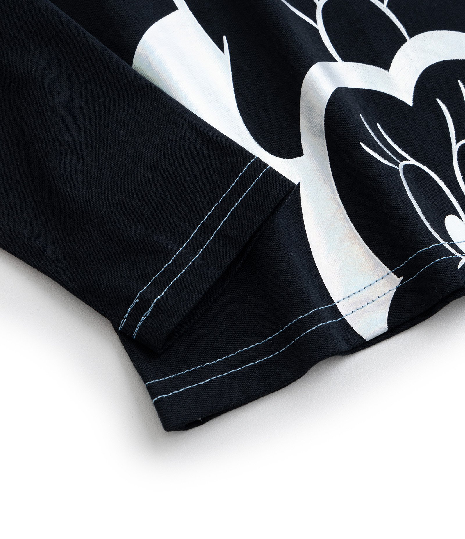 Camiseta Infantil com Estampa da Minnie em Foil - Tam 1 a 5 Anos Preto 4