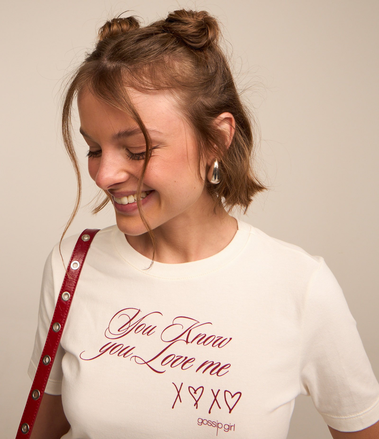 Blusa T-shirt em Algodão com Estampa Xoxo Gossip Girl Branco 3