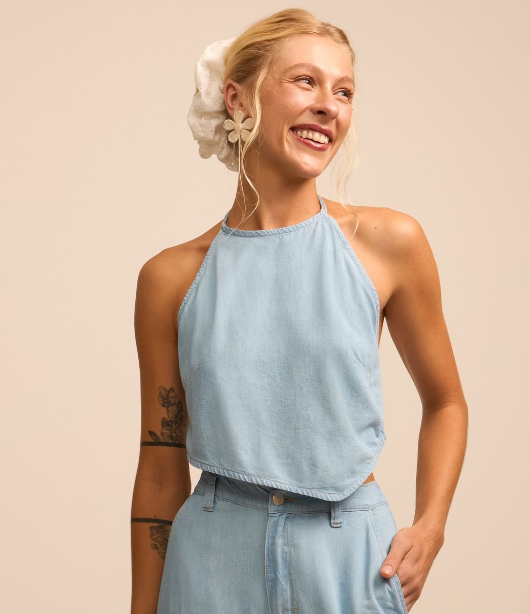 Top Frente Única em Jeans com Detalhe de Ponteira de Concha Jeans