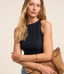 Blusa Regata Texturizada com Gola Halter