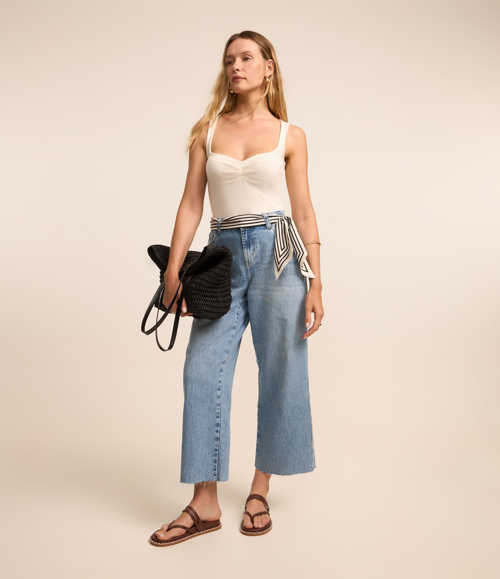 Blusa Sem Manga em Ribana com Franzido no Decote Quadrado Branco 3