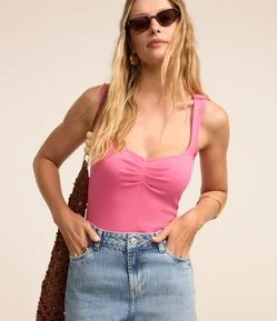 Blusa Sem Manga em Ribana com Franzido no Decote Quadrado