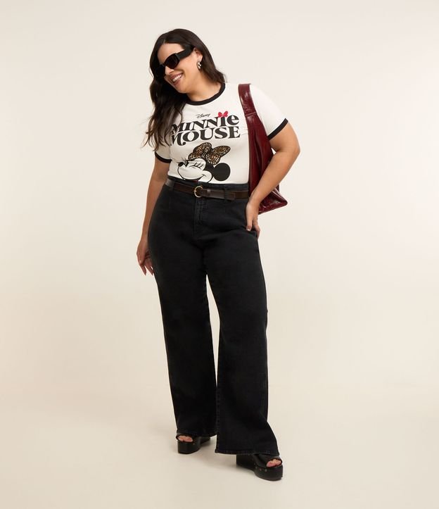 Calça Wide Leg em Jeans com Cinto Curve & Plus Size