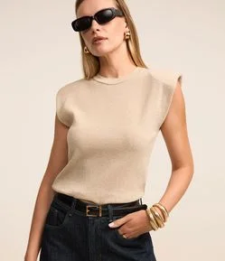 Blusa Muscle Tee em Viscose com Ombreiras e Fio Metálico
