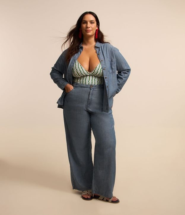 Camisa em Jeans com Liocel Curve & Plus Size