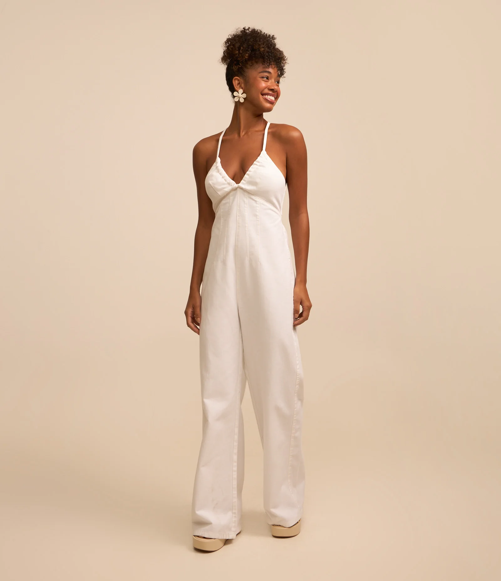 Macacão Longo em Sarja com Alças Finas e Amarração nas Costas Branco 1