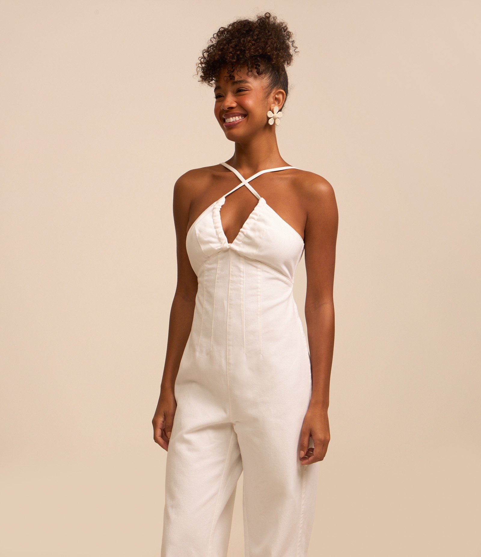 Macacão Longo em Sarja com Alças Finas e Amarração nas Costas Branco 2