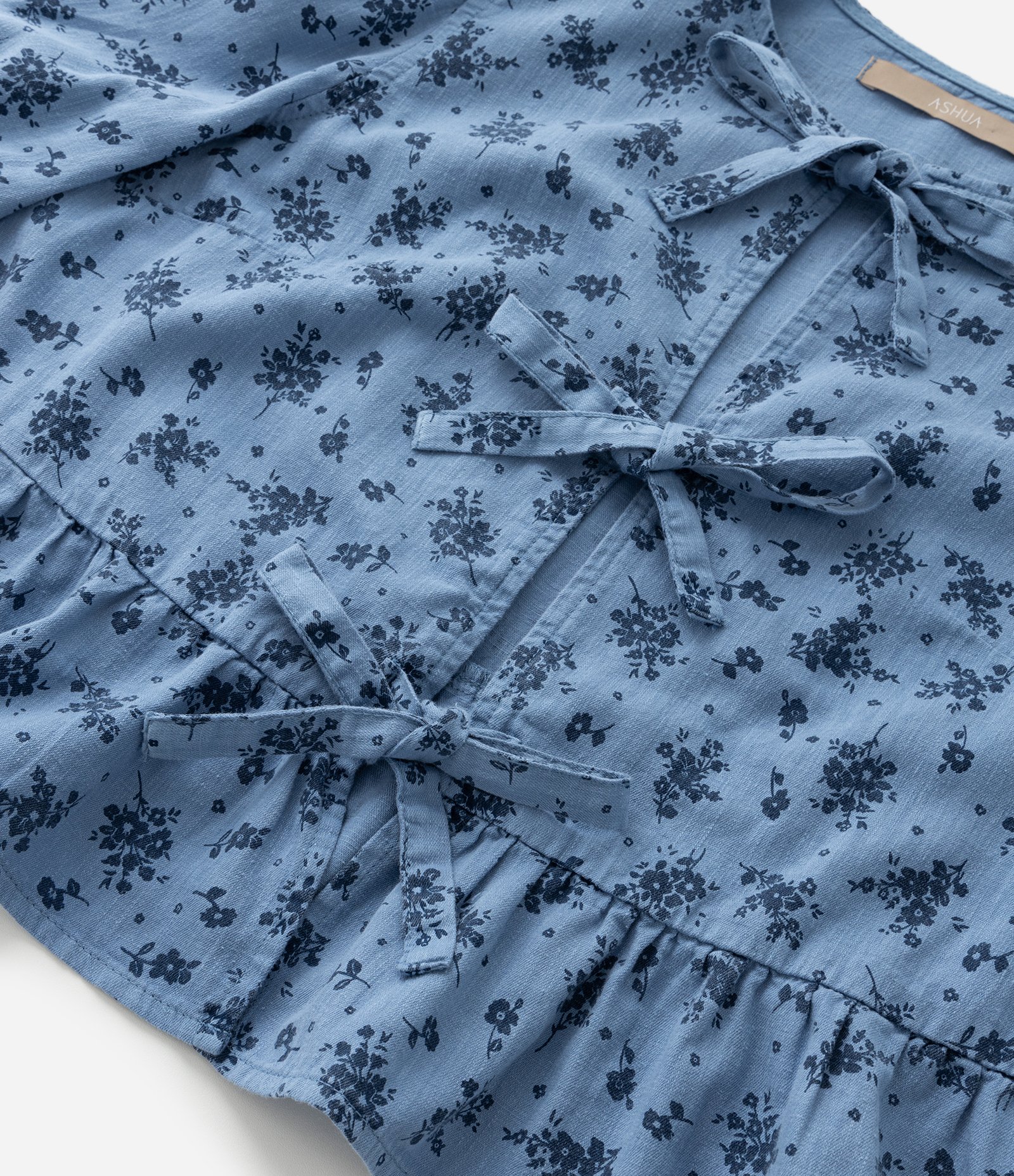 Blusa Cropped em Sarja Floral com Laços Curve & Plus Size Azul 7