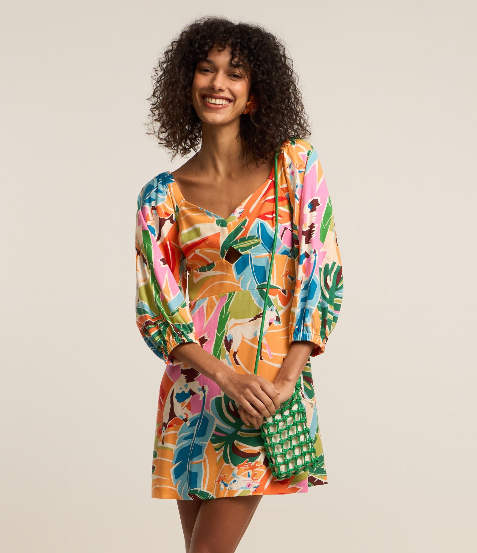 Vestido Curto em Viscose e Linho com Estampa de Folhagens Amarelo 1