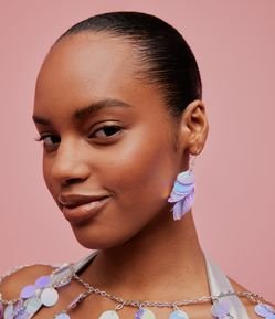 Brinco Médio de Anzol com Escamas de Sereia Holográficas