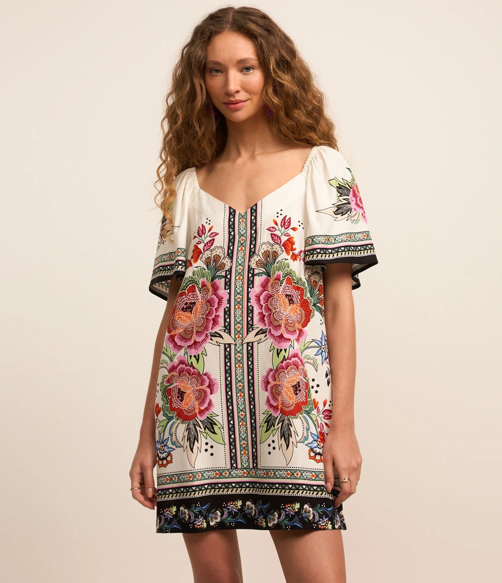 Vestido Curto em Viscose e Linho com Estampa Etnica Floral Branco 1