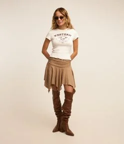 Saia Curta Texturizada com Franzido na Cintura e Barra com Ponta