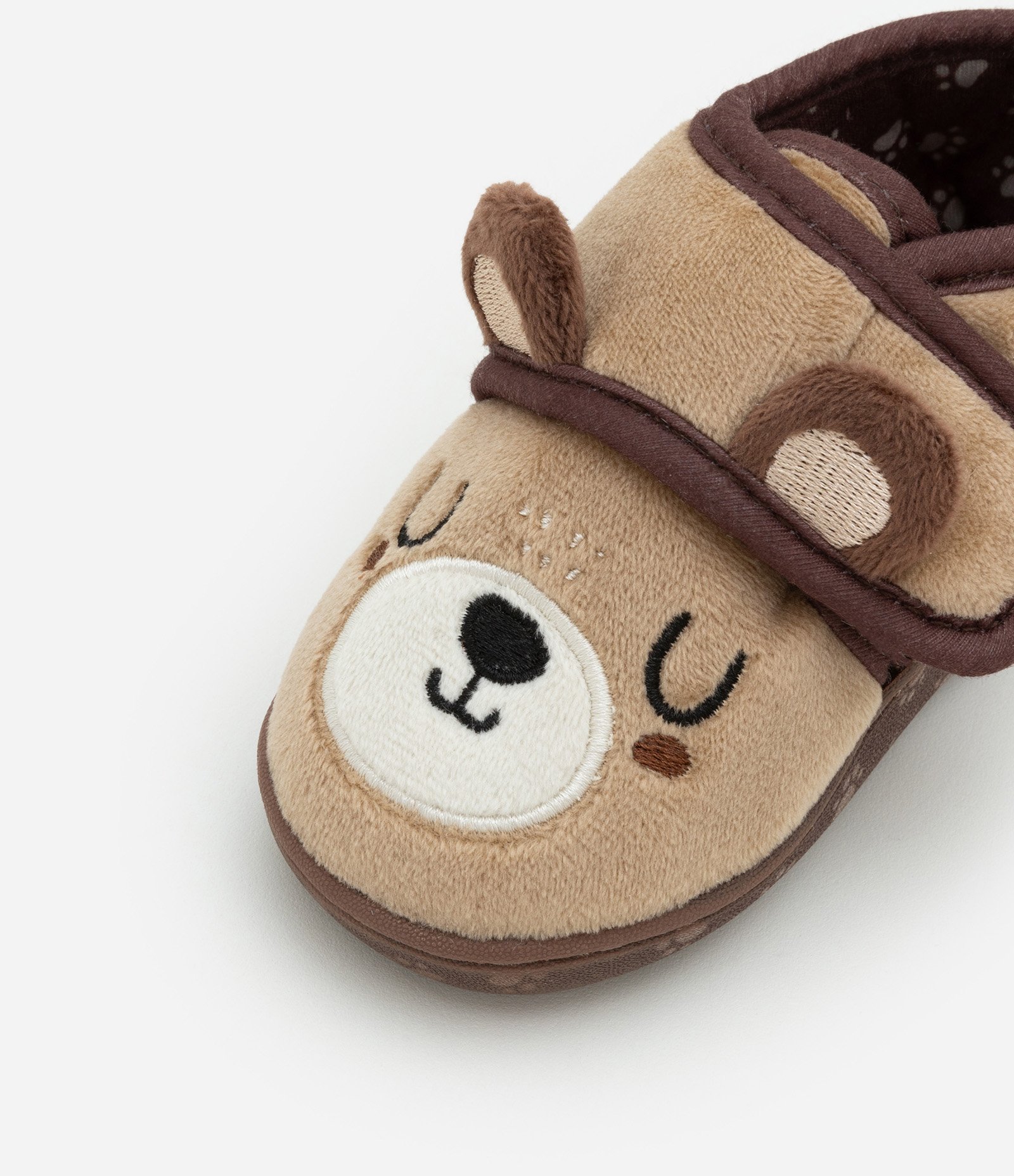 Pantufa Fechado Infantil com Bordado de Ursinho - Tam 19 a 28 Marrom 4